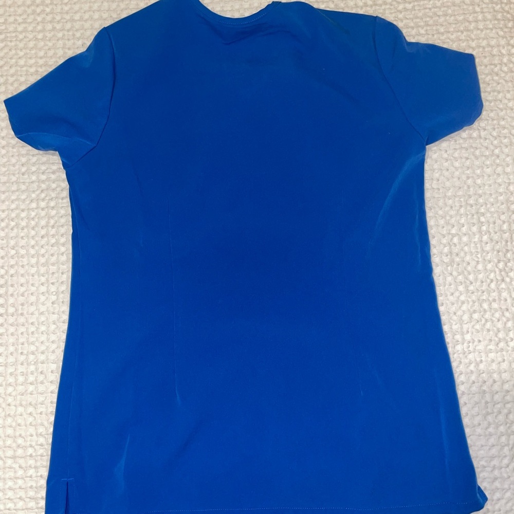 FIGS SCRUB TOP - Picture 4 of 4